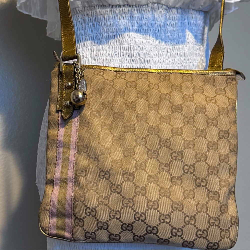 ***Authentic*** Gorgeous Gucci Gold Monogram Crossbody Bag -144388 203998
